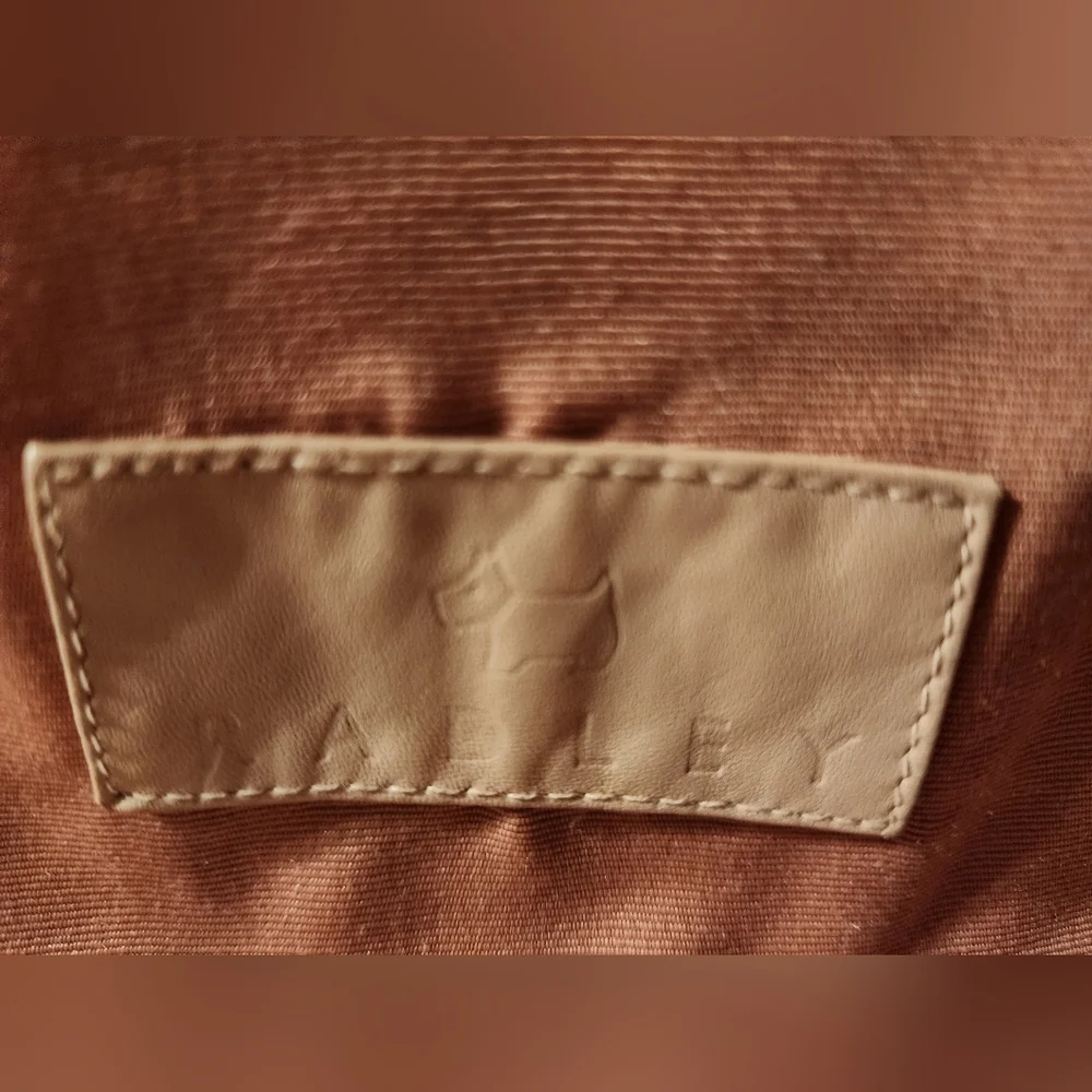 Cynthia Radley Cream Leather Tote - Picture 2 of 16